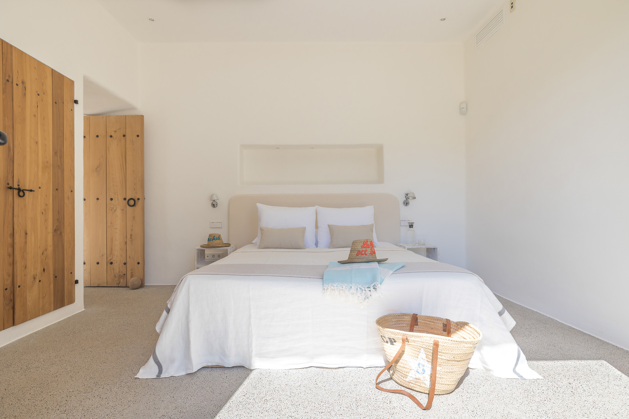 Domus-Nova-Ibiza-Luxury-Rental-Villa-San-Miguel-LR (32)