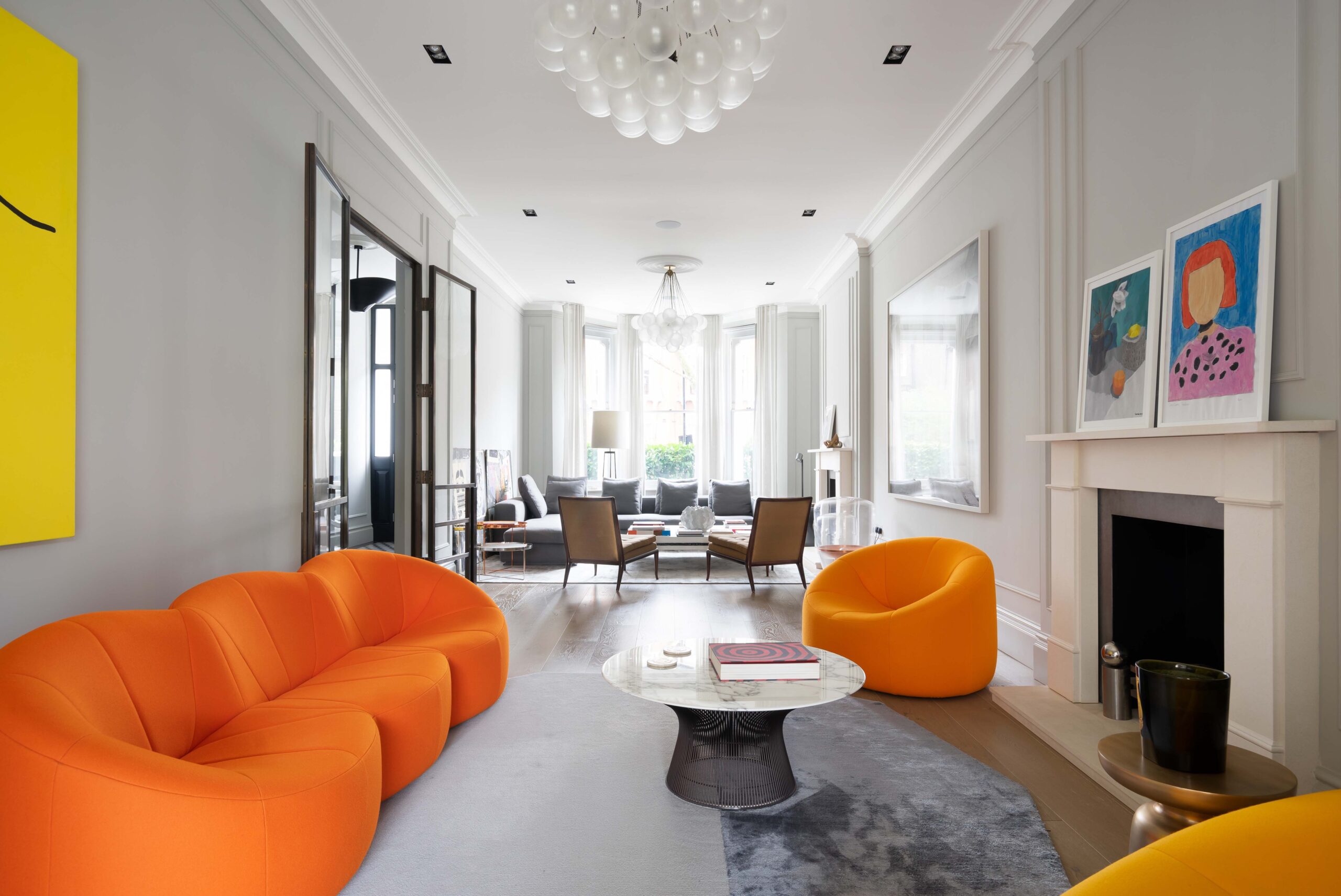 For Sale: St Quintin Avenue North Kensington W10 Living Room with modern furniture