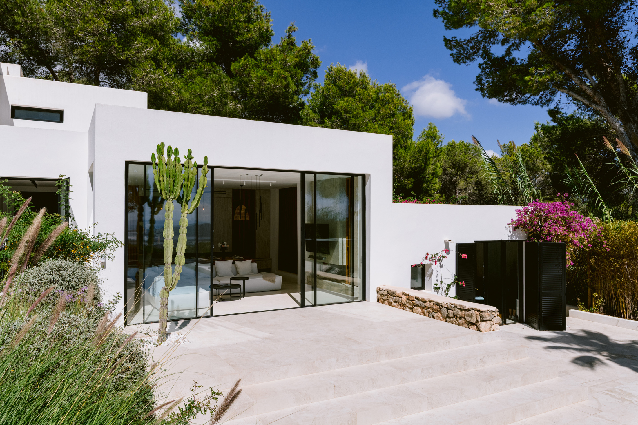 Ibiza-Villa-For-Sale-KM3-Villa-Zen-Salinas (32)